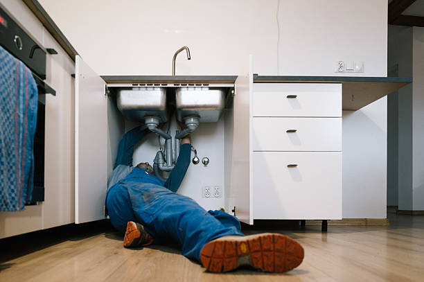 Professional Leak Detection technician working in Milburn, KY